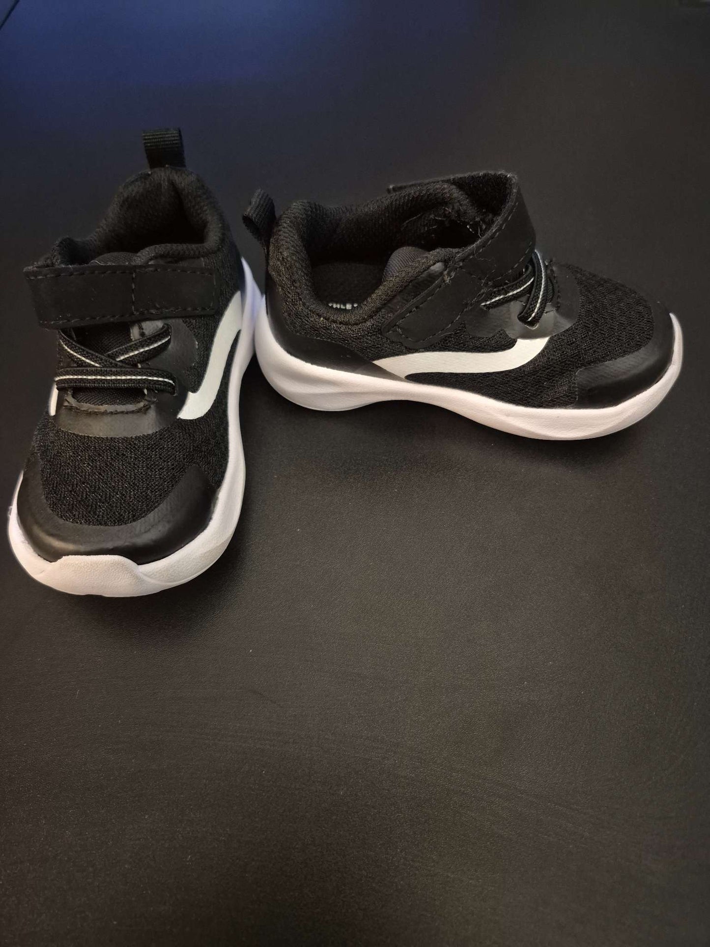 Black W/ White Stripe Shoes, Size 5, Shoes 5 (Walkers:12-24 mth)