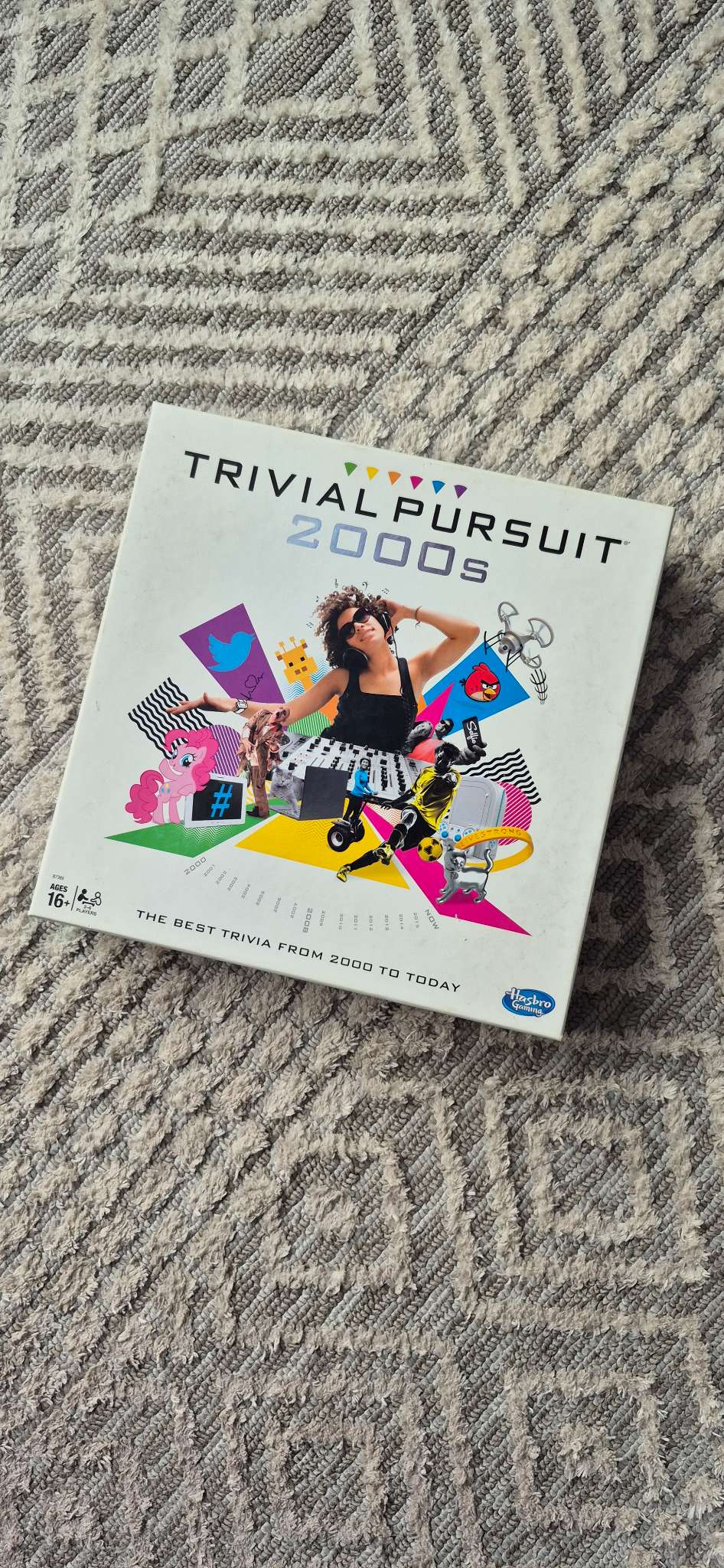 Trivial Pursuit 2000's Board Game