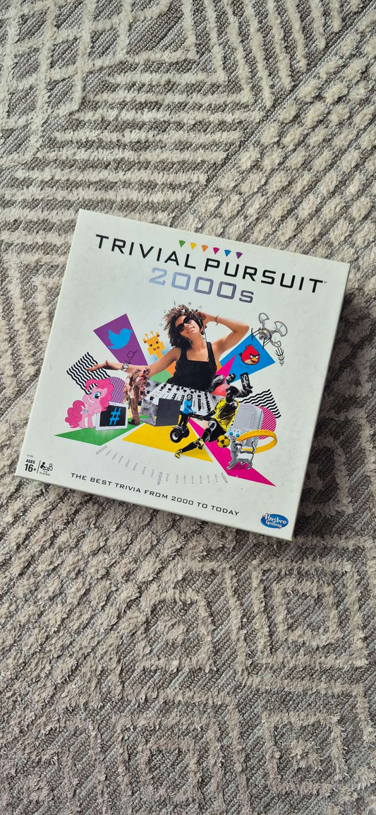 Trivial Pursuit 2000's Board Game