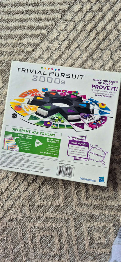 Trivial Pursuit 2000's Board Game