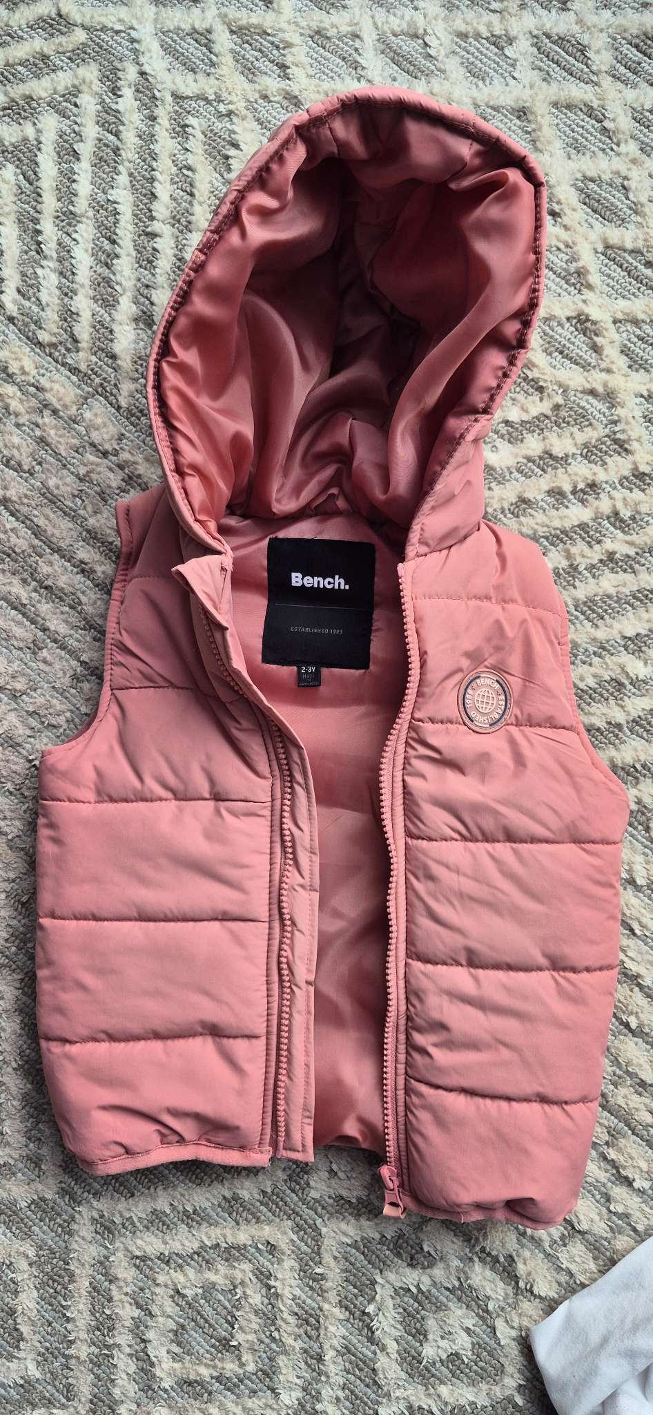 Girls Bench 3 Piece Set, Size 2-3, EUC, Kids 2T