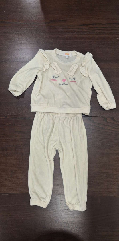 Girls Bunny Sweatsuit, Size 18-24 months, EUC, Kids 24 Month (18-24M)