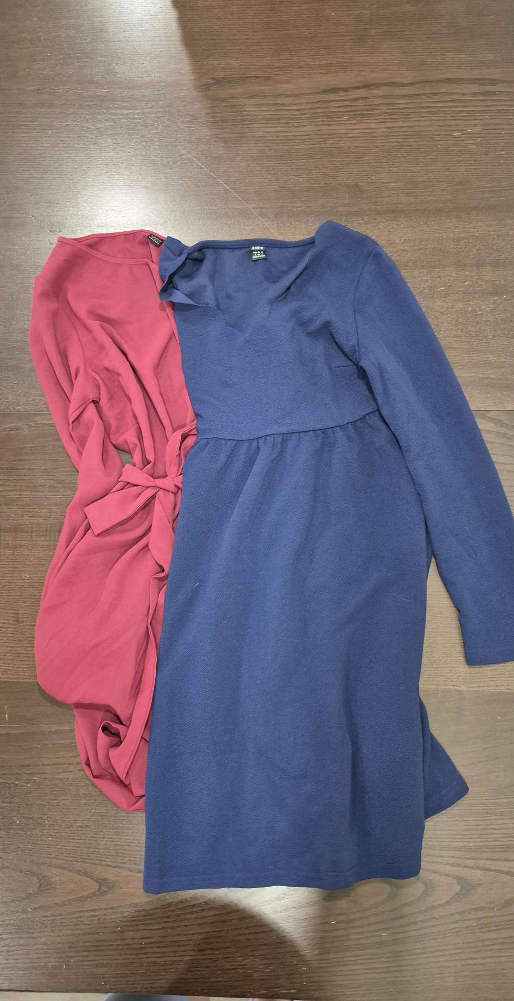 Blue and Red Maternity Dresses. Size Small, EUC , Maternity S (4-6)