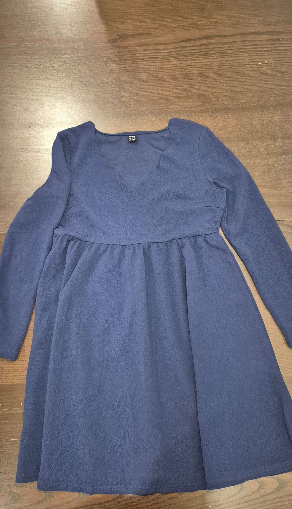 Blue and Red Maternity Dresses. Size Small, EUC , Maternity S (4-6)
