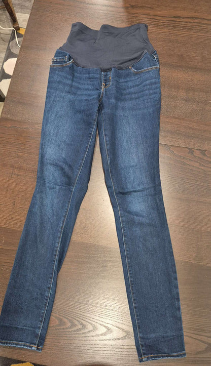 2 Pairs Old Navy Maternity Jeans, Size 4, EUC, Maternity S (4-6)