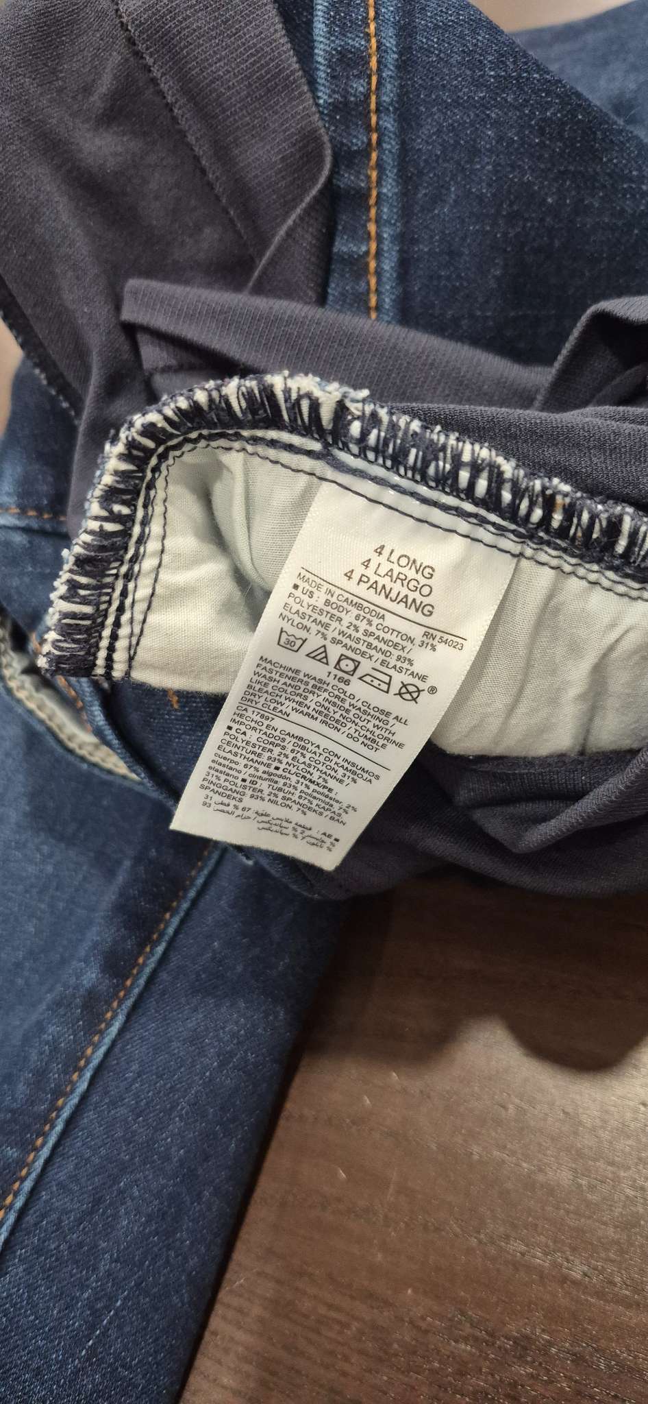 2 Pairs Old Navy Maternity Jeans, Size 4, EUC, Maternity S (4-6)