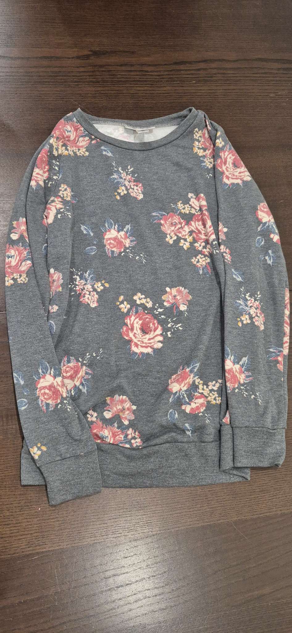 3 Maternity Long Sleeves, Size Small, EUC, Maternity S (4-6)
