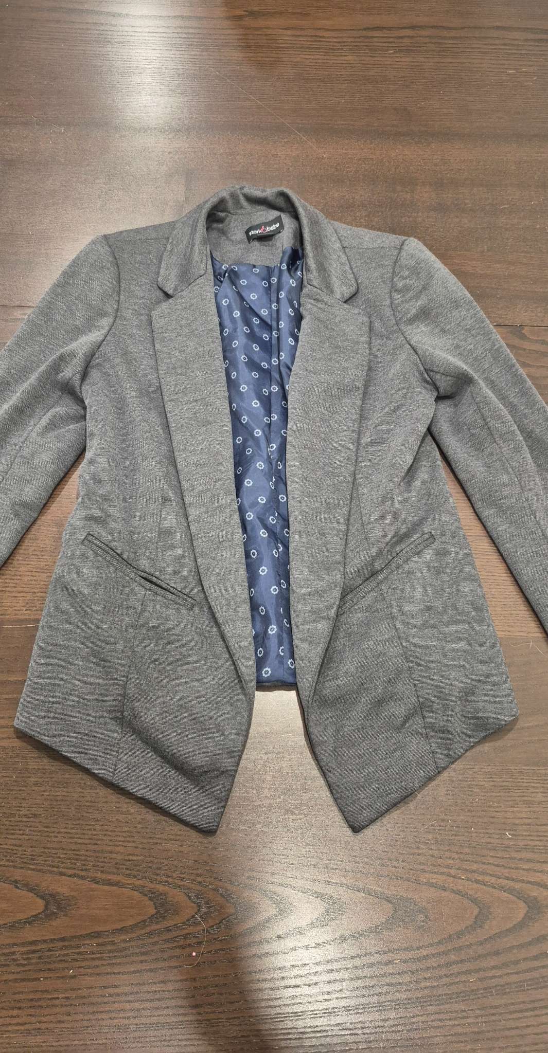 Grey Maternity Blazer, Size Small, EUC, Maternity S (4-6)