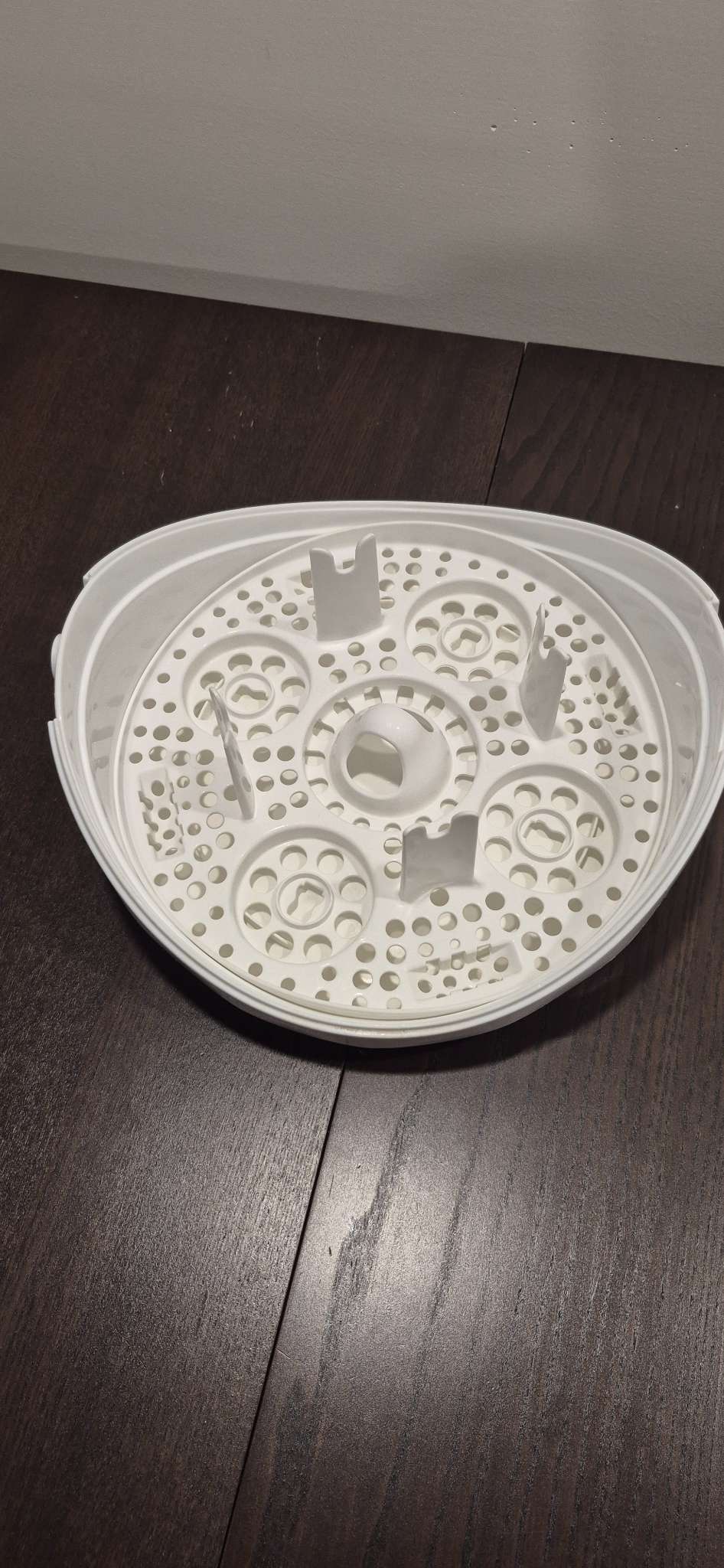 Tommee Tippee Microwave Sterilizer, VGUC