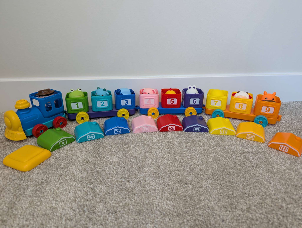 Counting train with finger puppets