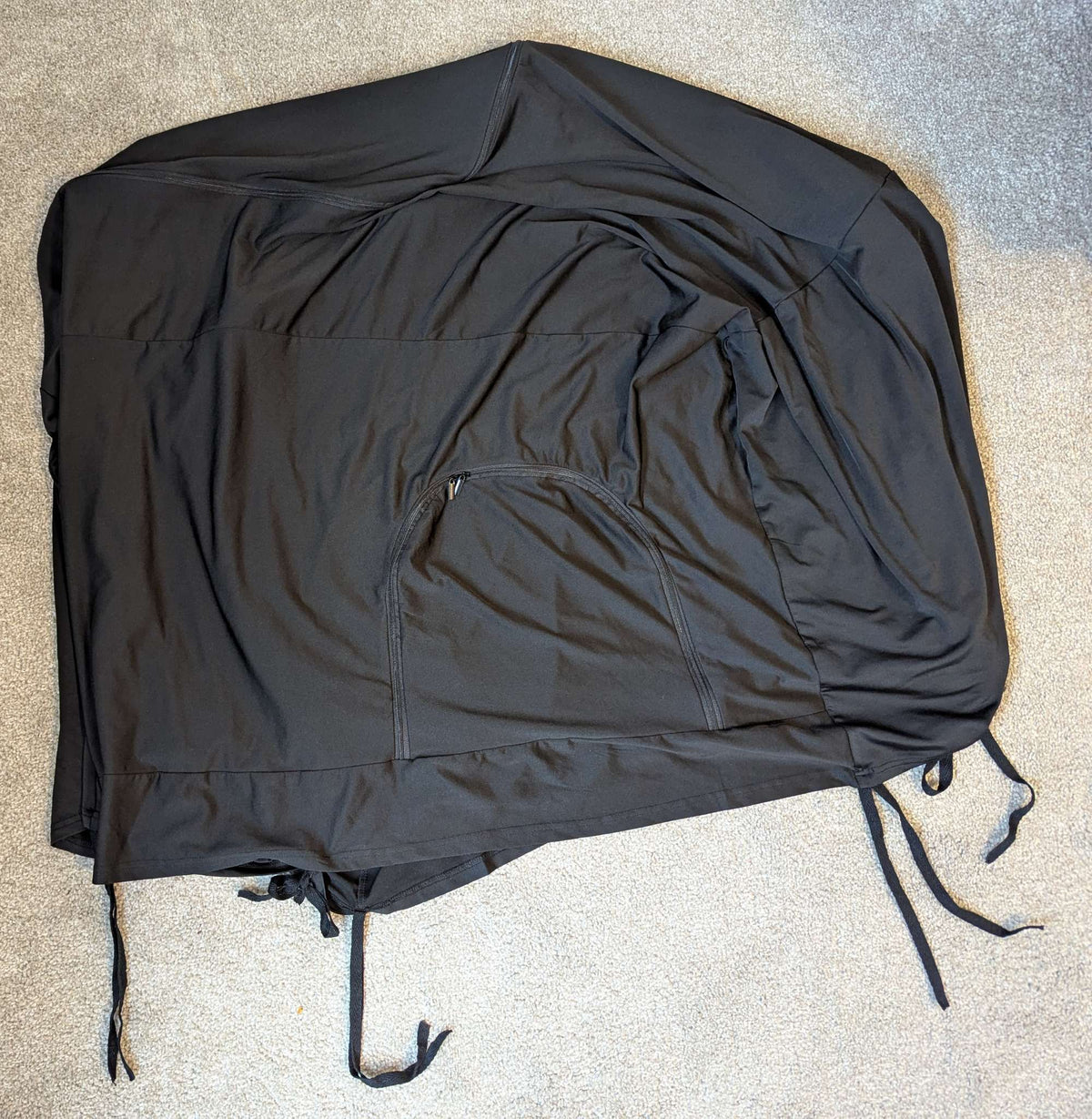 Playpen room-darkening cover