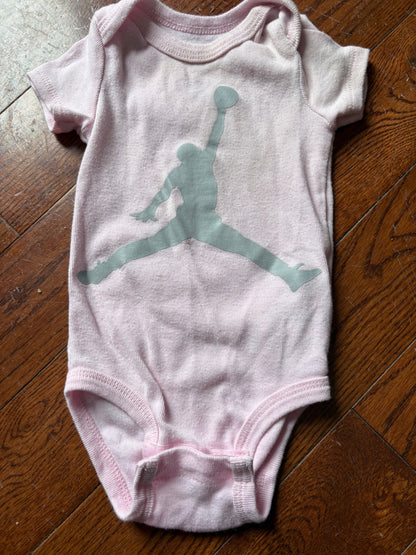 Jordan onesie 6 months , Kids 6 Month (3-6M)