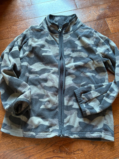 Osh Kosh Camo Fleece jacket size 6, Kids 6/6X