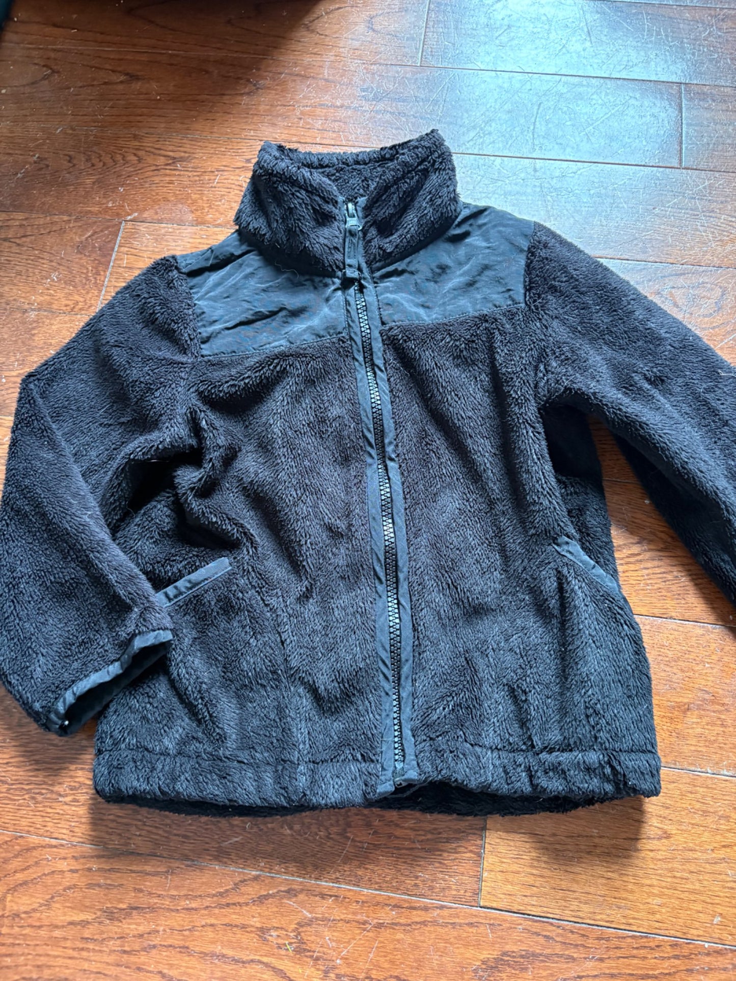 Children’s Place Furry black jacket 3T, Kids 3T