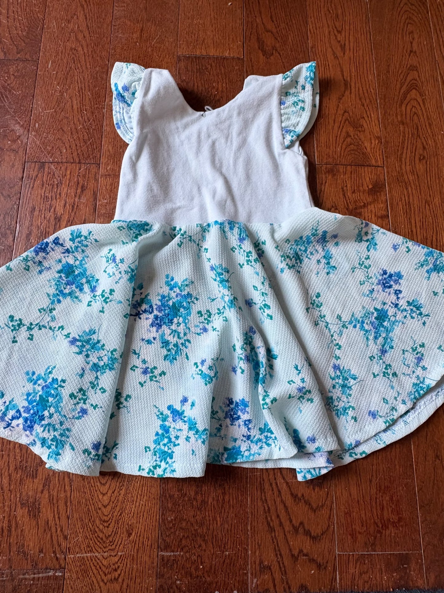 2 Peas in a Pod (Homemade in Canada) dress size 6-12 months , Kids 12 Month (9-12M)