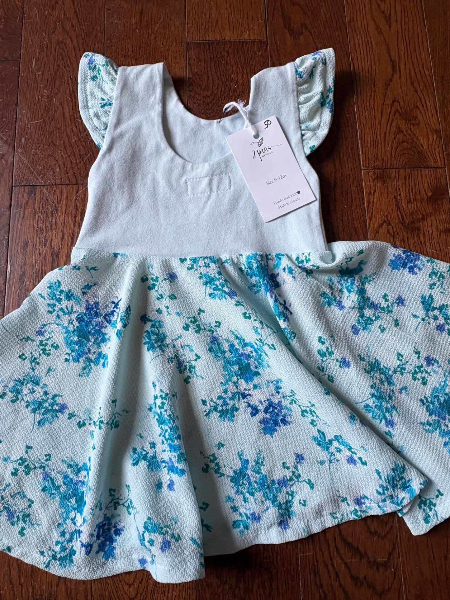 2 Peas in a Pod (Homemade in Canada) dress size 6-12 months , Kids 12 Month (9-12M)