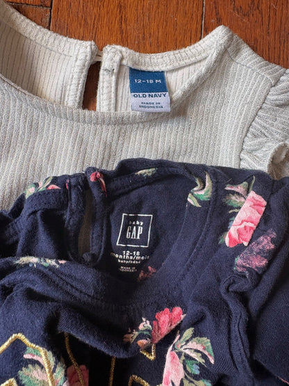 Old Navy Onesie and Gap Outfit 12-18 months , Kids 18 Month (12-18M)