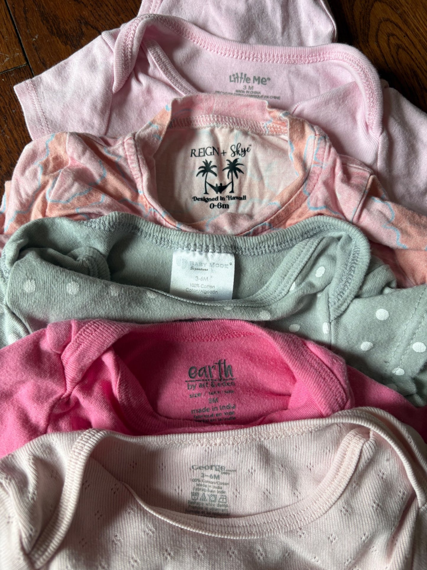 5 onesies 3-6 months , Kids 6 Month (3-6M)