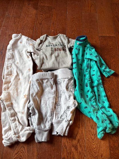 Newborn/0-3 months clothes bundle , Kids 3 Month (0-3M)