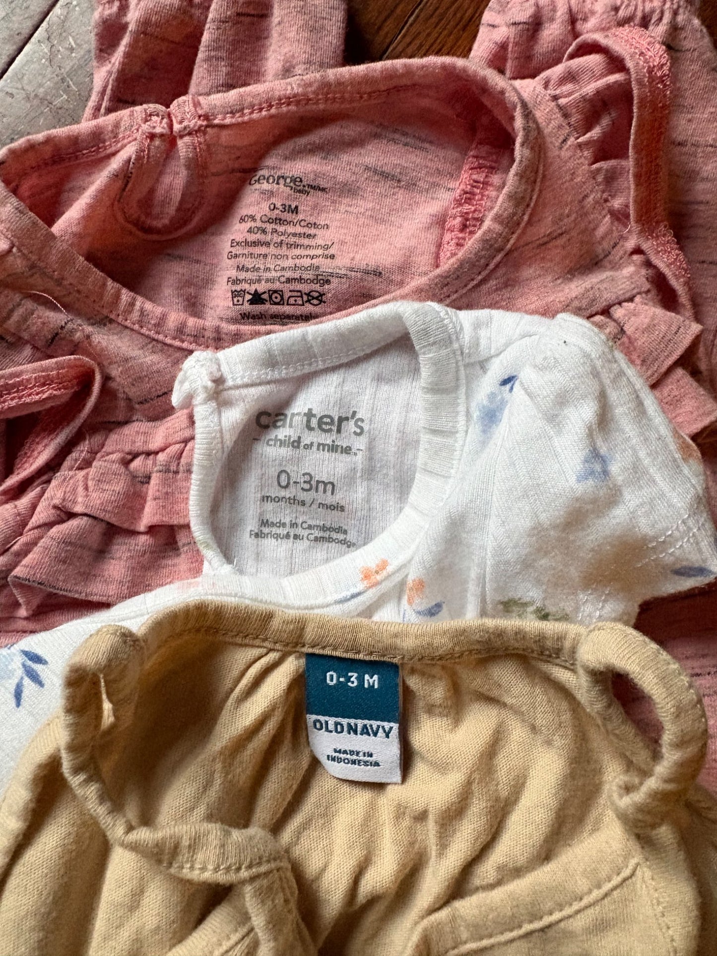 2 rompers and a onesie 0-3 months , Kids 3 Month (0-3M)
