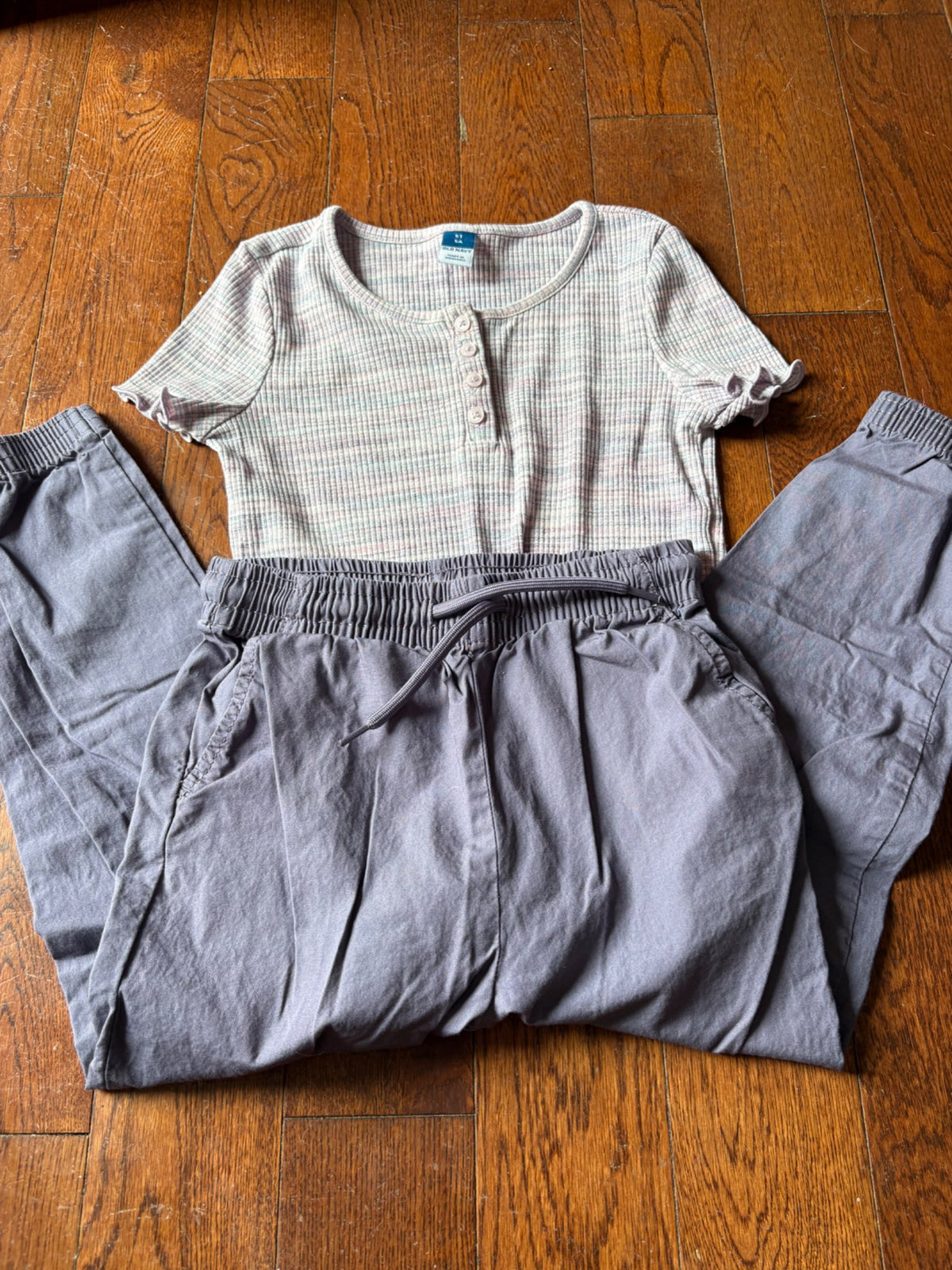 Old navy Shirt and Jogger 5T, Kids 5/5T
