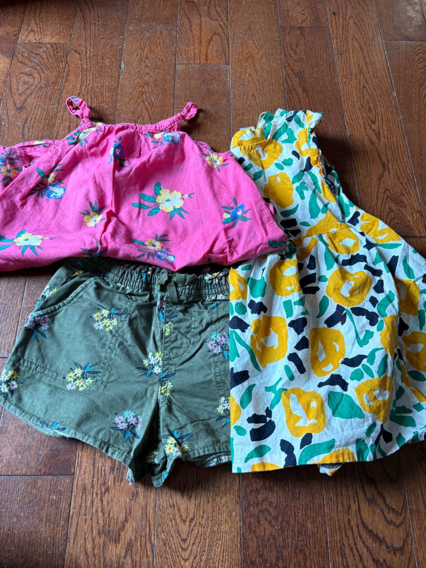 Floral Clothing Bundle size 4, Kids 4/4T