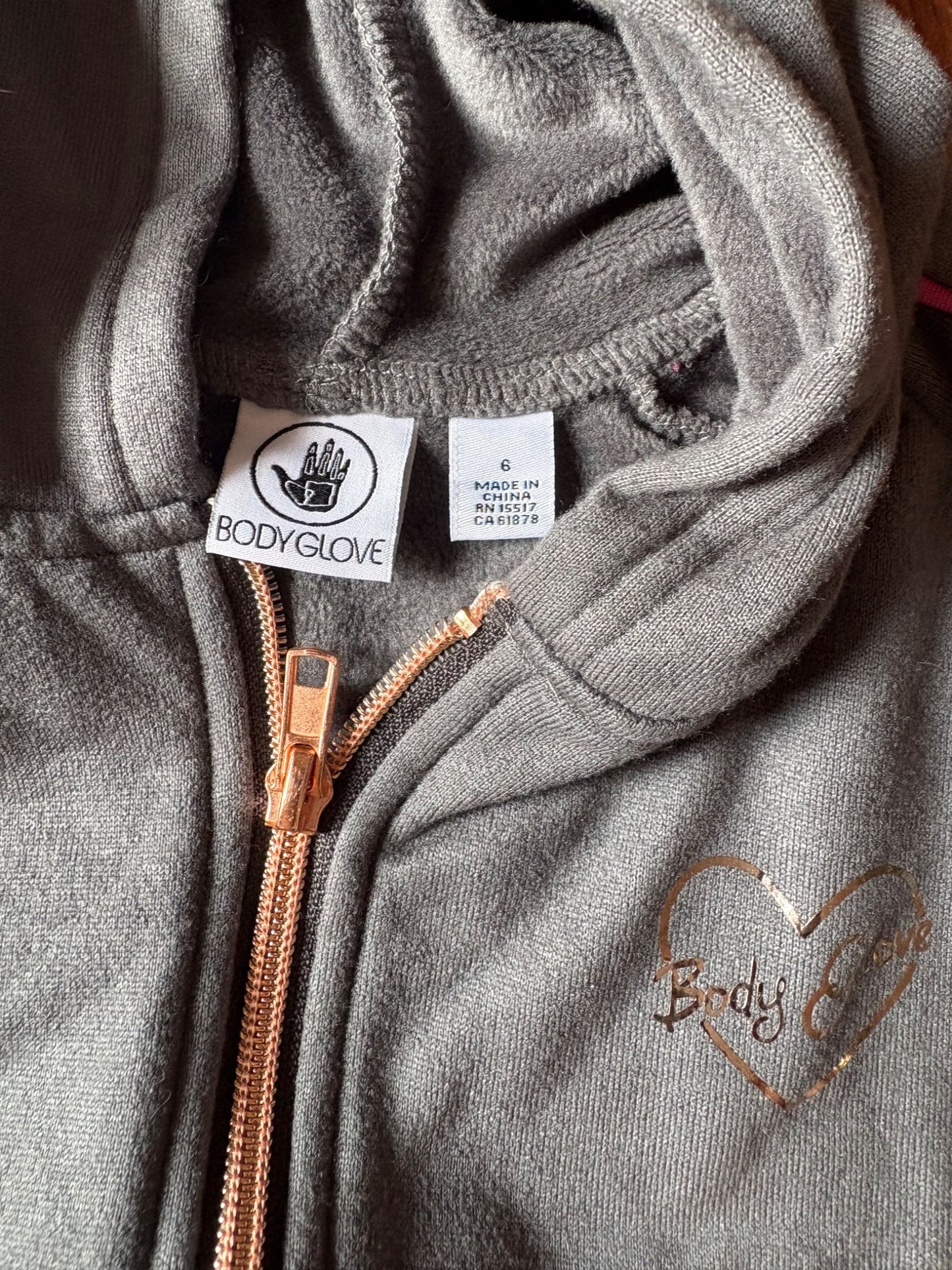 Body Glove Hoodie size 6 , Kids 6/6X