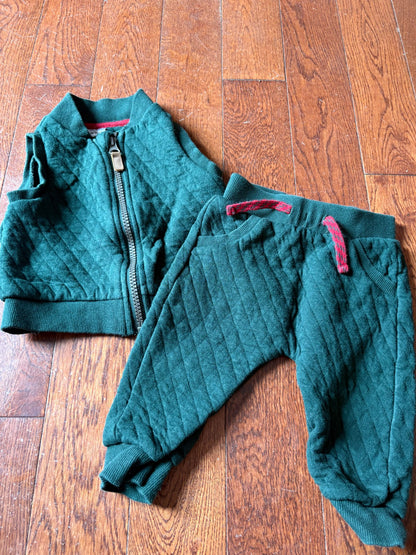 Carters vest and joggers 9 months , Kids 9 Month (6-9M)