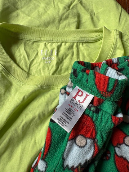 Christmas pjs size 7-8, Kids 7