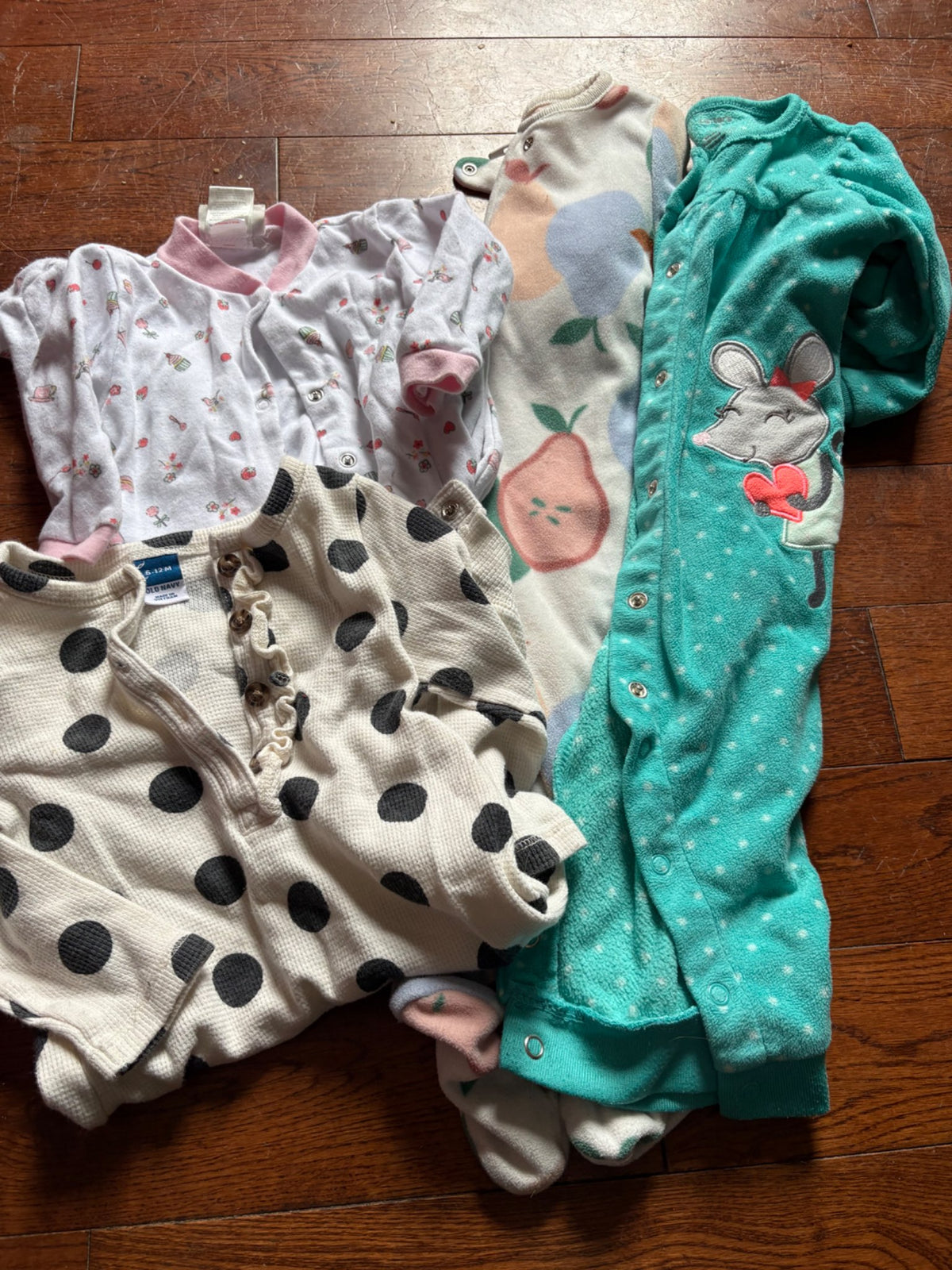 Assorted Pjs 6-12 months , Kids 9 Month (6-9M)