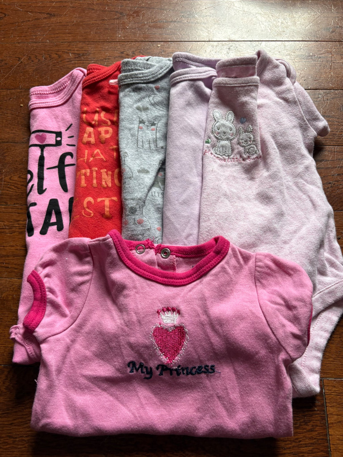 Set of 6 Onesies 3-6 months , Kids 6 Month (3-6M)