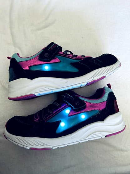EUC - Stride Rite, Cosmic Light-up Athletic Shoe, Size 3Y, retails $72 new, Shoes 3 (Kids:4-8yr)
