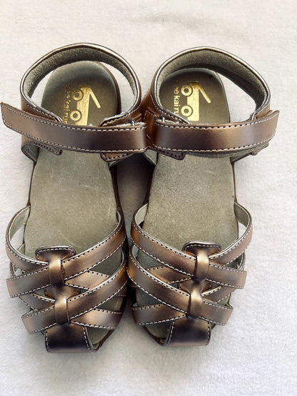 EUC - see kai run, sandals,  size 2,  metallic rose gold, retails $62, Shoes 2 (Kids:4-8yr)