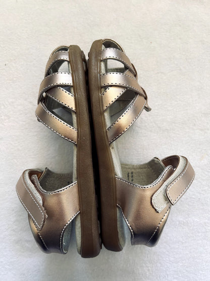 EUC - see kai run, sandals,  size 2,  metallic rose gold, retails $62, Shoes 2 (Kids:4-8yr)