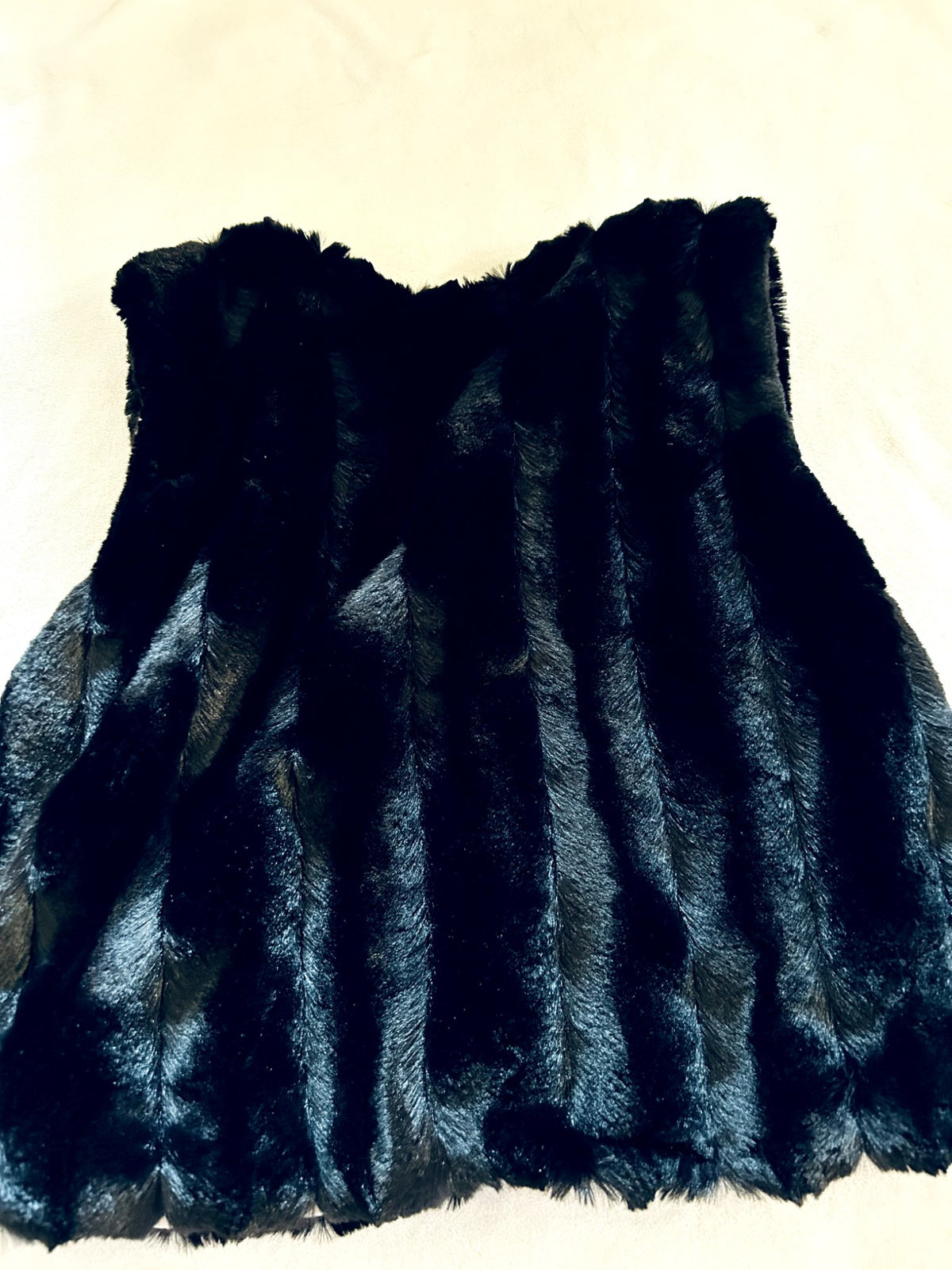 EUC - Small Shop, Vi & Jax, Black Faux Fur Vest with polka dot lining & suede tie, size 10/12, Kids 10