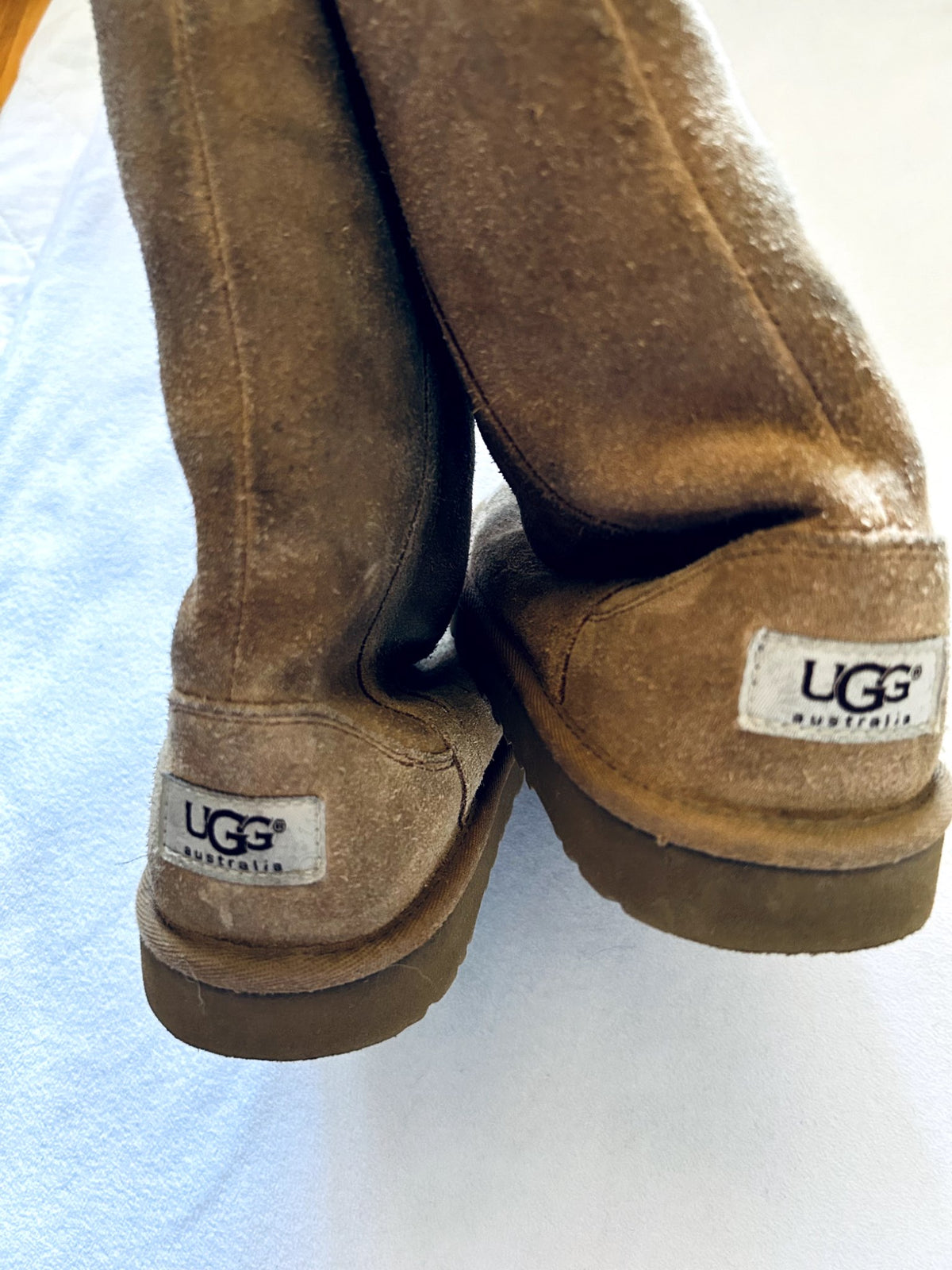 VGUC - UGG Australia Sheepskin Suede Boots, size 2Y, Shoes 2 (Kids:4-8yr)