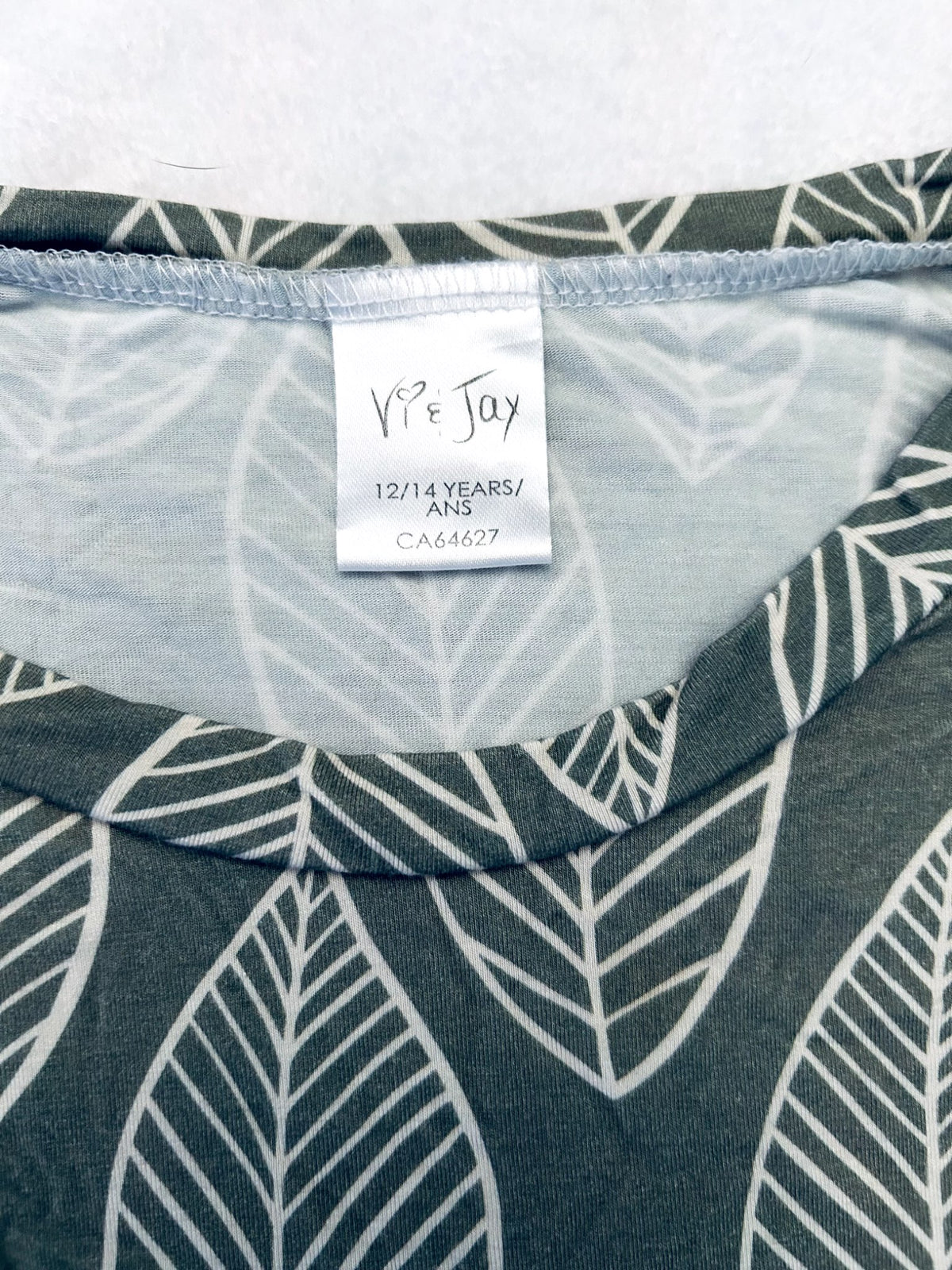 EUC - Small Shop, Vi&Jax, Bamboo T-shirt, Resort Leaf print, size 12/14, retails $45 new, Kids 12