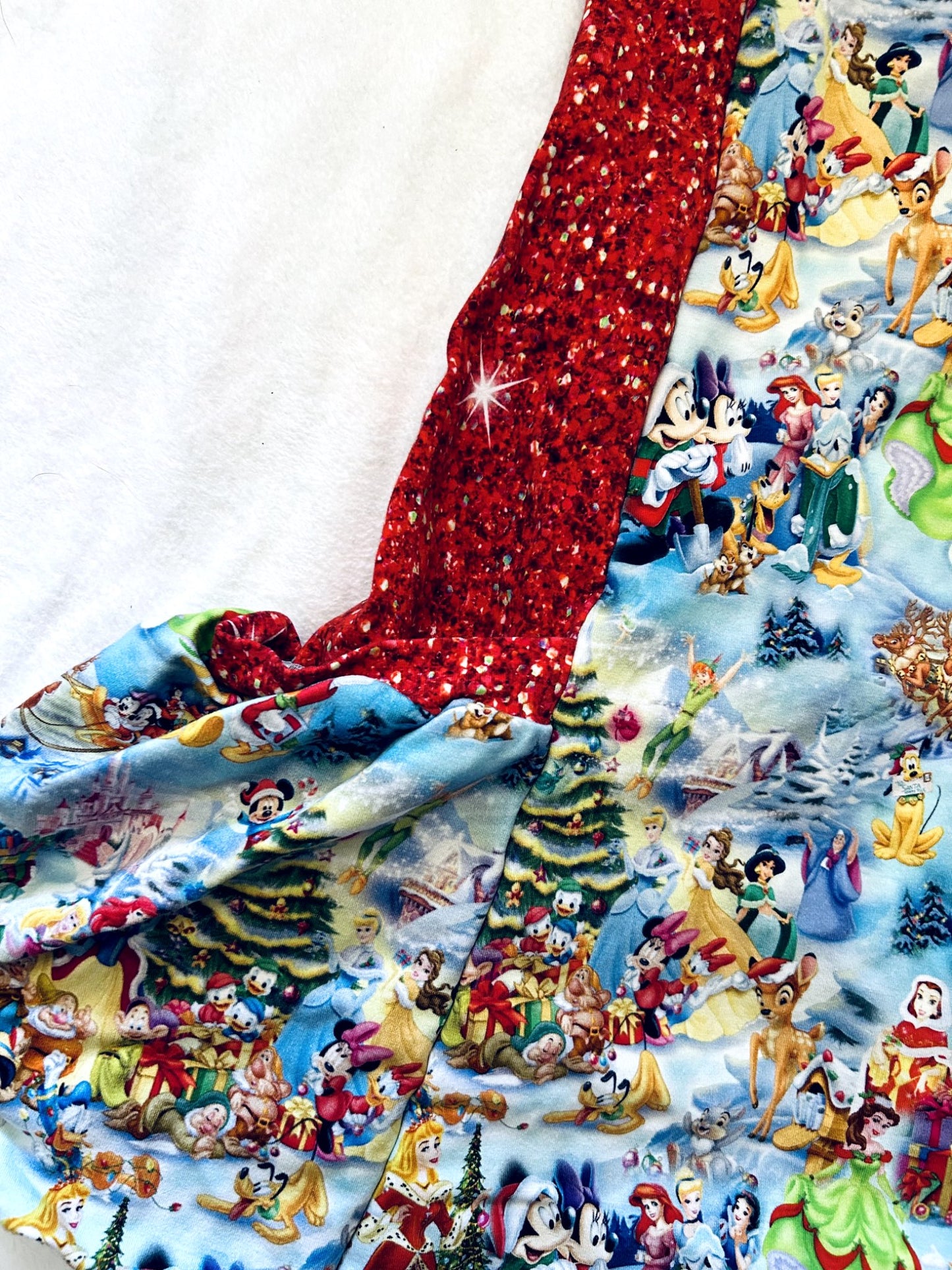 EUC - Small Shop, MSB, Pocket Dress, Disney Christmas Print with Red Glitter print, size 6, retails $75 new, Kids 6/6X