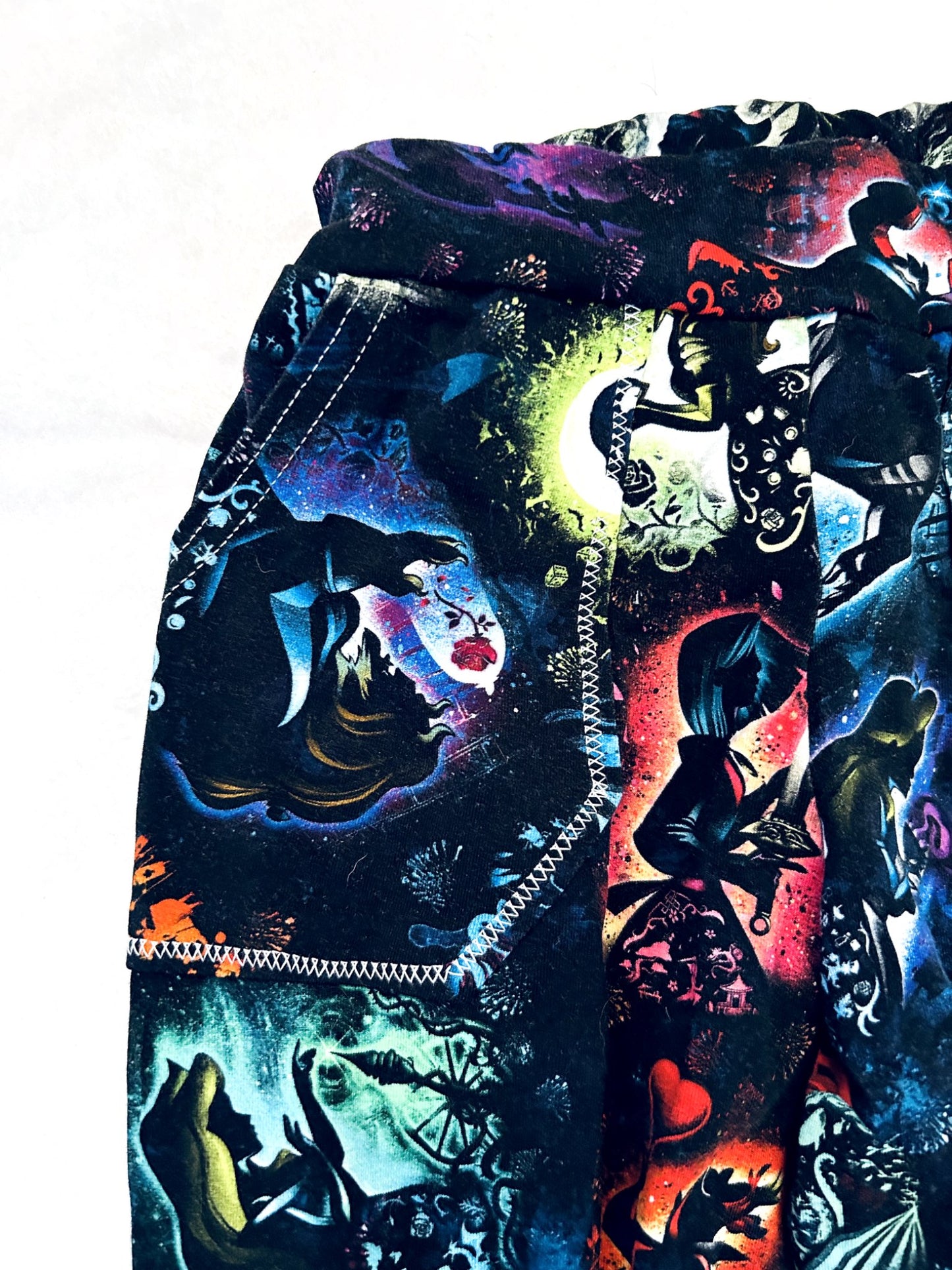EUC - Small Shop, Lavender & lilac, Joggers, Disney Shadow silhouettes print, size 6, Kids 6/6X