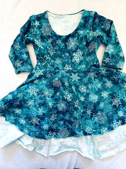 VGUC- Small shop, lavender & lilac, Frozen inspired dress, double layered skirt, size 6, Kids 6/6X