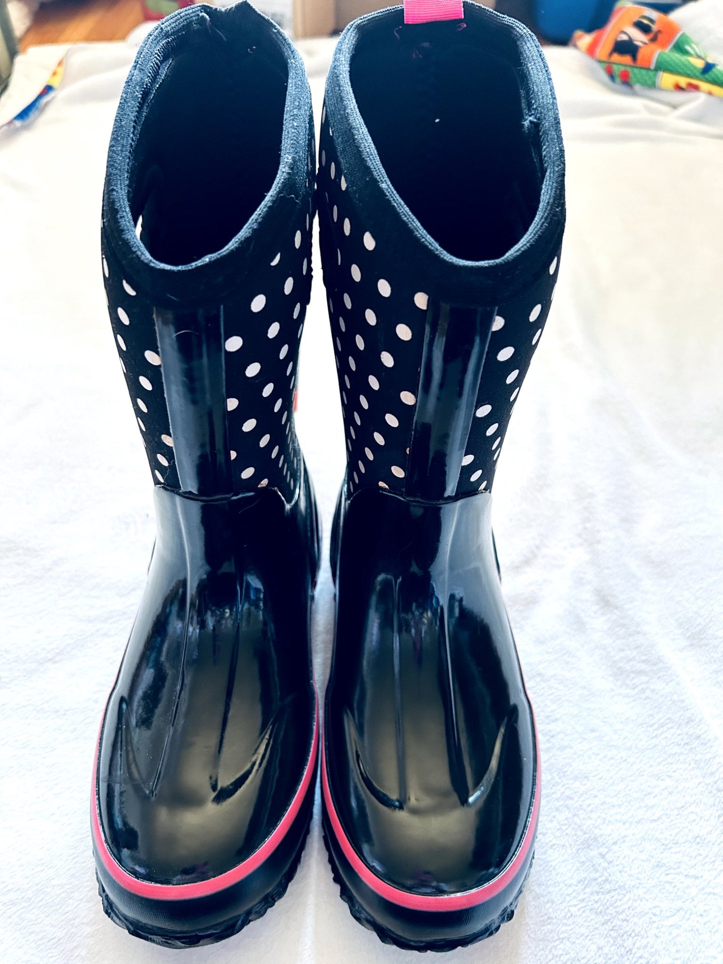NWT - Storm by Cougar, waterproof insulated boots, polka dots, size 4, retails $80+, Shoes 4 (Big Kids:8–12yr)