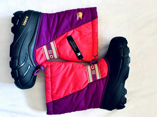 NWT- Sorel Flurry Winter Boots, purple & pink, size 4, retails $90, Shoes 4 (Big Kids:8–12yr)