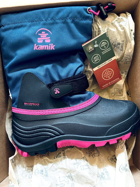 NWT - Kamik Waterbug winter Boots, size 4, retails $74, Shoes 4 (Big Kids:8–12yr)