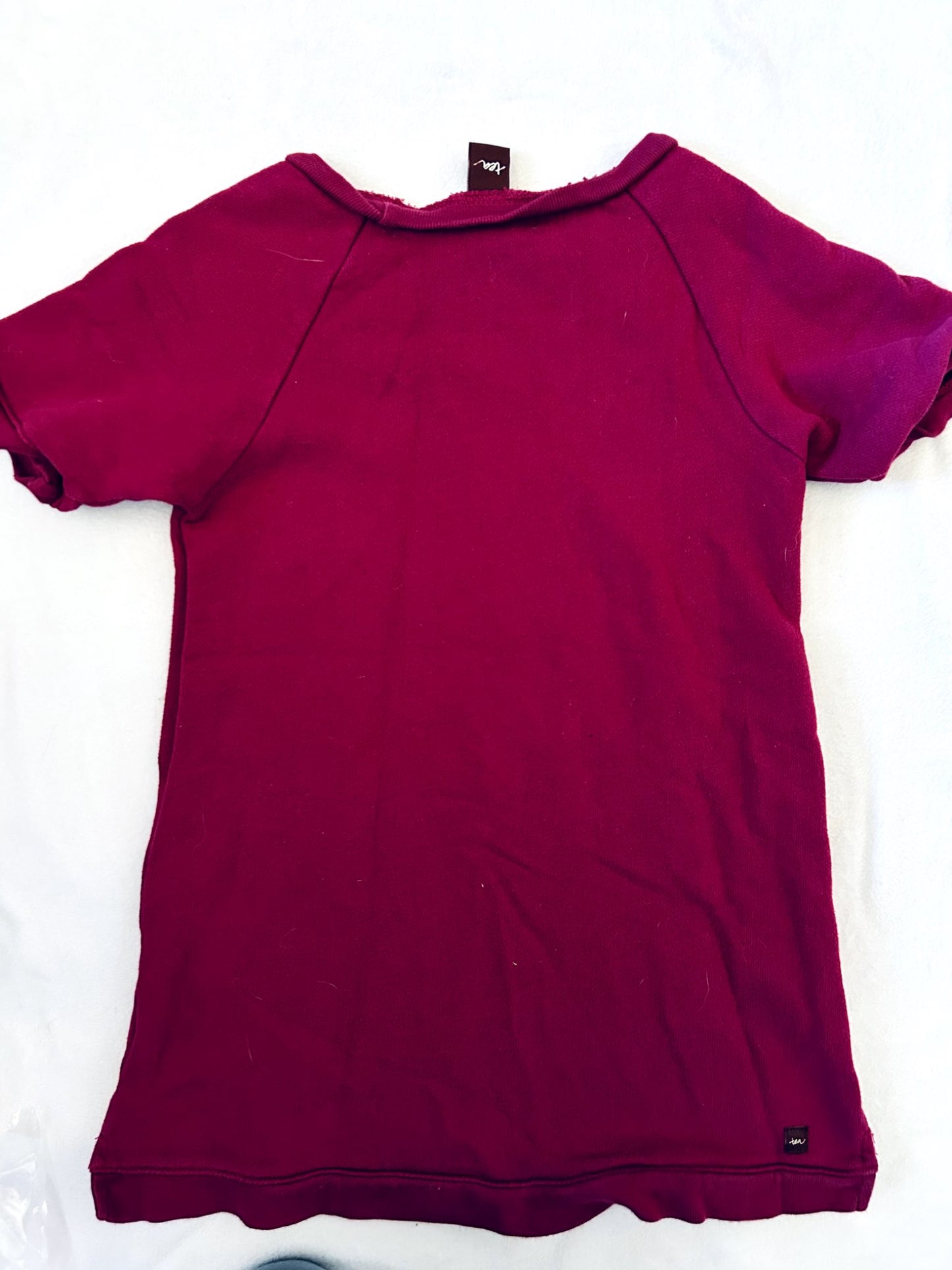 VGUC - Tea Collection , Short sleeve Tunic, with decal on front, size 5, retails $45 new, Kids 5/5T