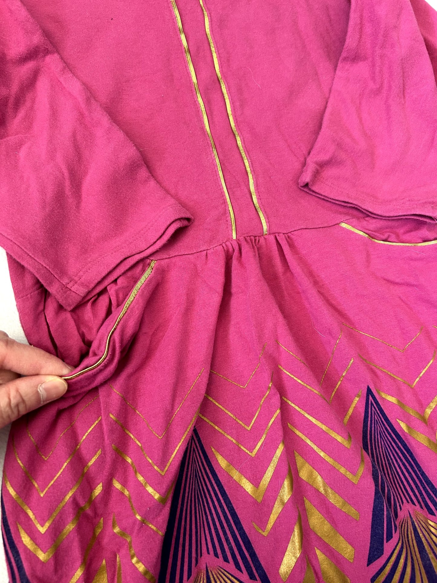 EUC - Tea Collection, Dress art-deco, Size 7, retails for $45 new, Kids 7
