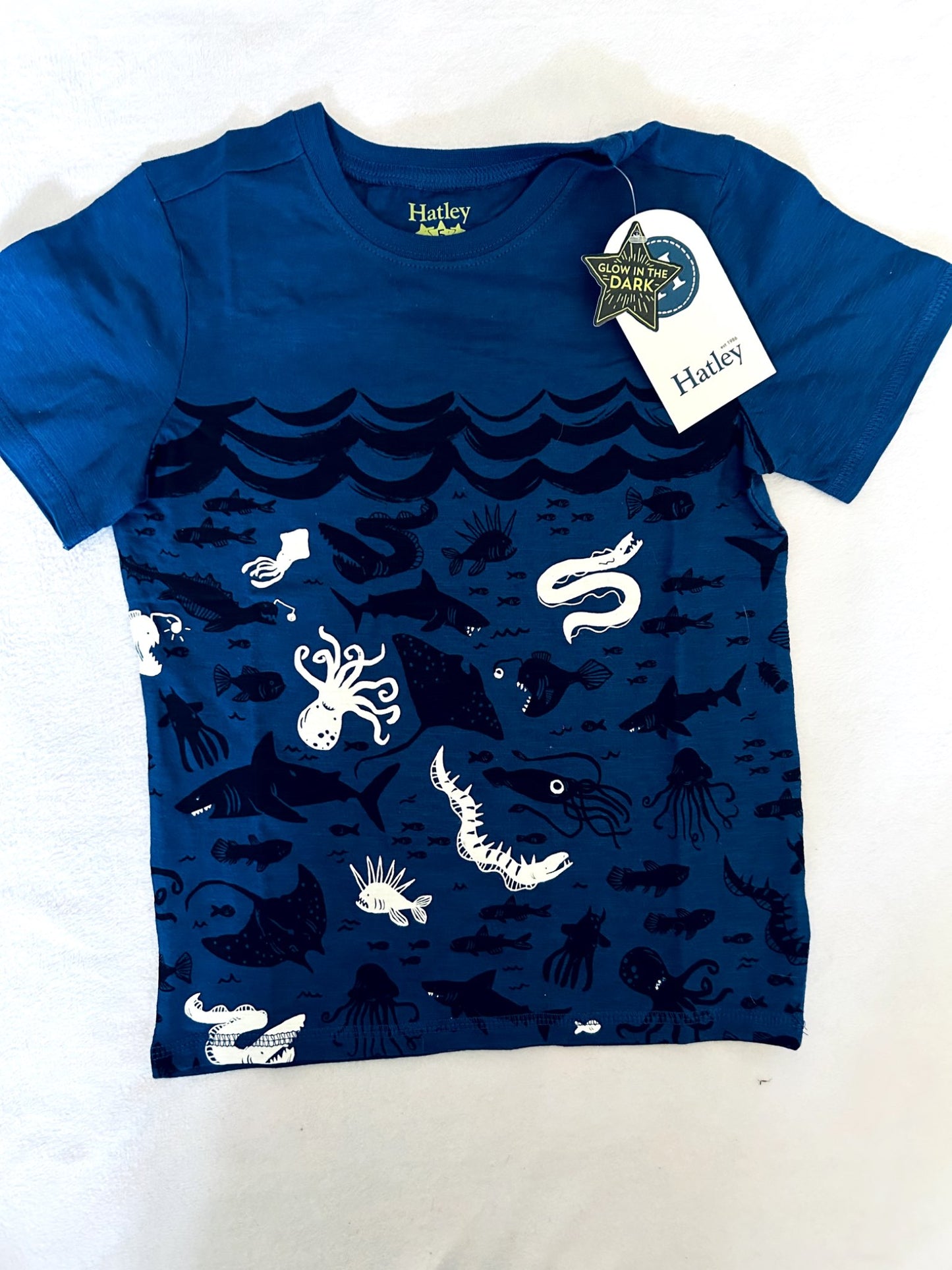 NWT - Hatley T-shirt, glow-in-the-dark sea creatures, size 5, retails $35, Kids 5/5T