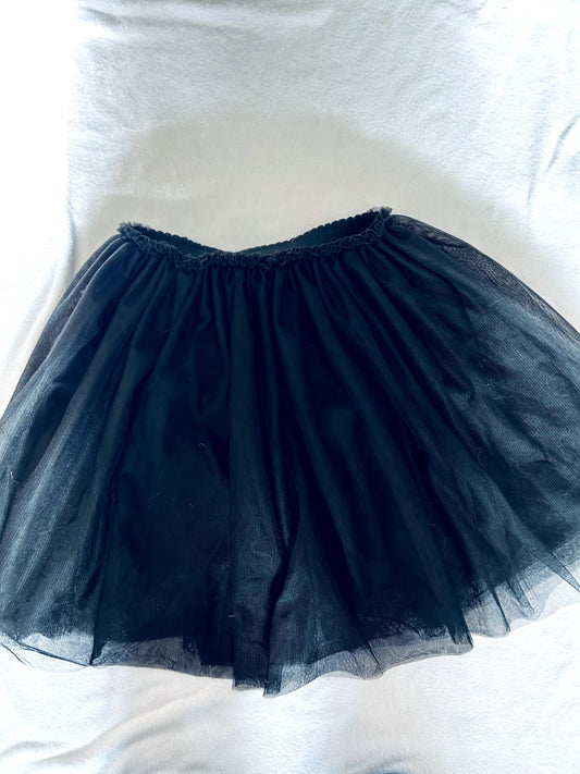 EUC - Black Tulle Skirt, size 8/9, perfect for Halloween, Kids 8