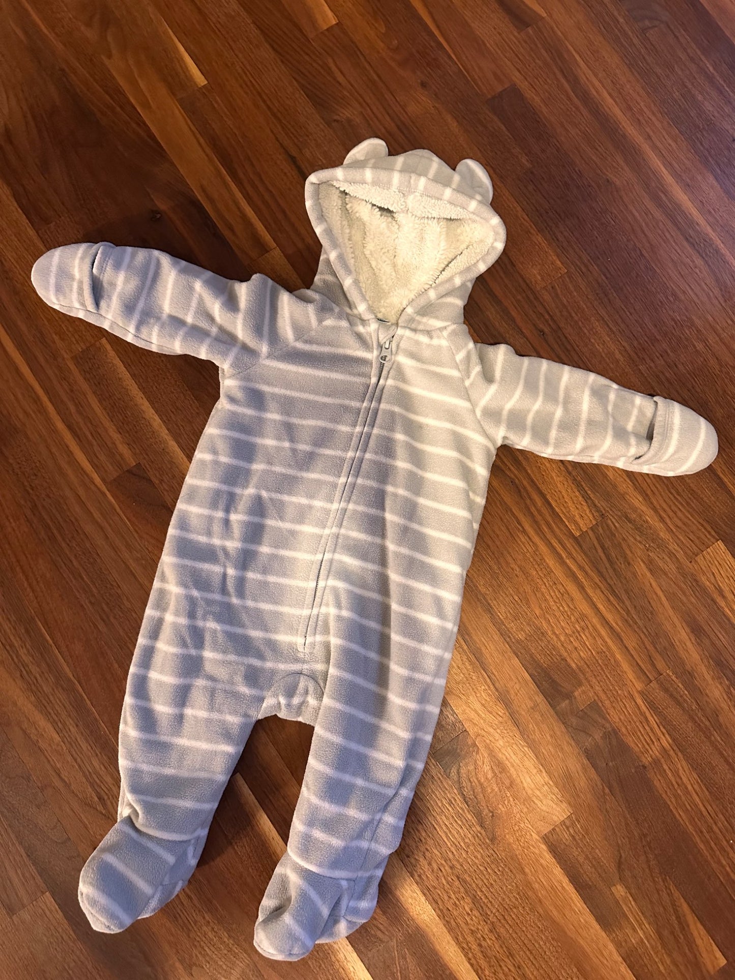 Old Navy Fleece Hooded Bunting – 3–6 Months, Kids 6 Month (3-6M)