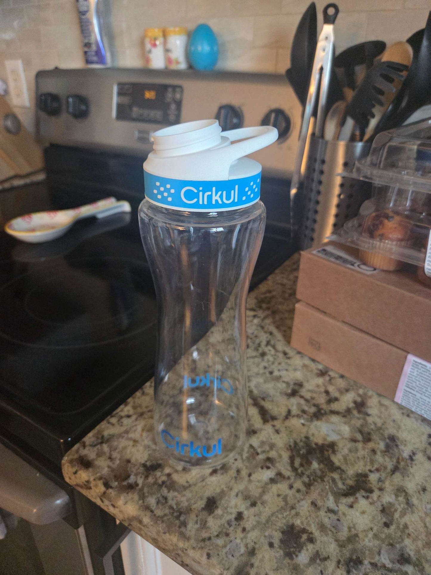 Cirkul bottle with 4 flavors