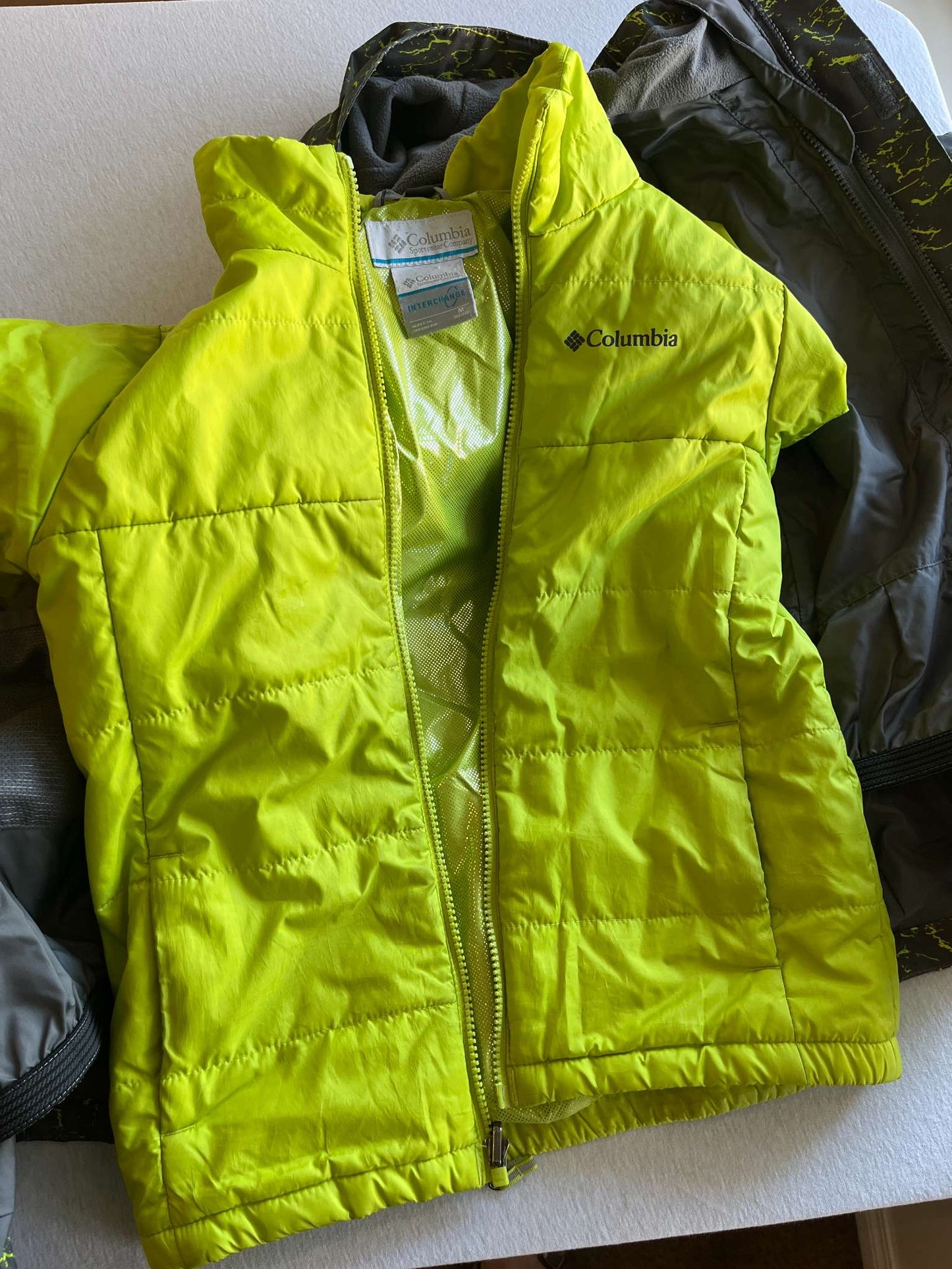 Columbia 3 in 1 Winter Jacket, Grey and Green, Boys size M (10/12), Kids 10 (medium)